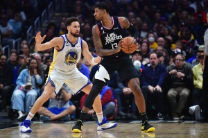 开云体育官方下载-贝弗利：乔治换克莱勇士能拿更多冠军 追梦踢裆禁赛时前者更有用