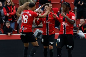 开运·体育官方网站-西甲最新积分战报：前2相差4分，巴萨压制皇马，西班牙人惨遭逆转