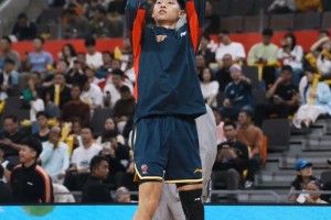 开云体育app下载-今天崔永熙穿什么？