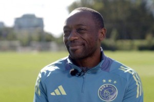 太阳报：前曼城球员、现阿贾克斯青训教练穆桑帕涉嫌税务欺诈被捕